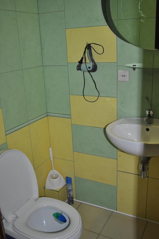 Apartment On Oleksandra Polia Avenue 110 Dnepropetrovsk Exterior foto